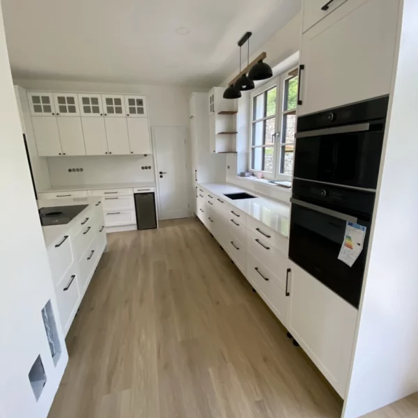 Realizácia kompozitnej podlaha AFIRMAX v rodinnom dome na ploche 100 m² spoločnosťou In-Interiér