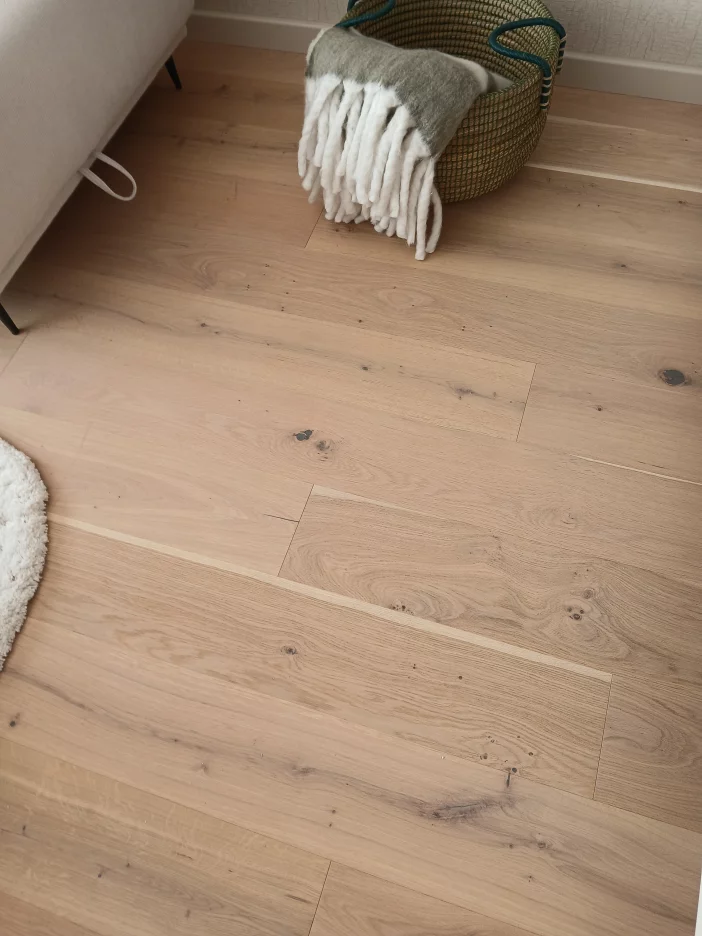 Realizácia drevenej podlahy PARADOR Basic 11-5 Rustikal Brushed Oak - FILo Dvere a podlahy