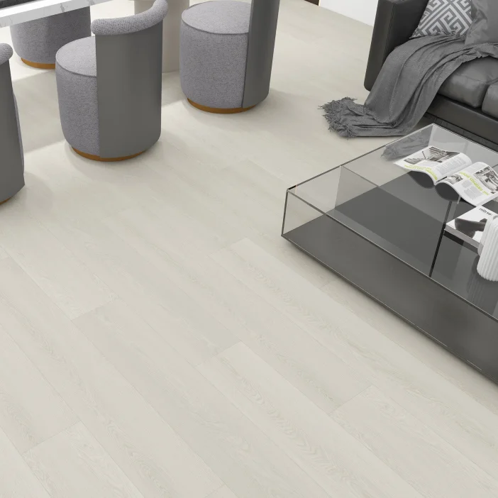 Kompozitná podlaha SolidStep ADVANCE Pure Dub Silvano ST1102 v obývačke